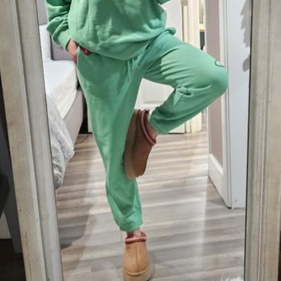 aerie Pants - NEW NWT Aerie Green Jogger Pants with Patch’s size S